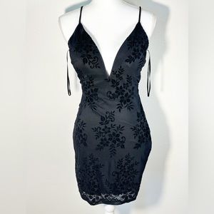 Windsor Black Flower Dress side Large